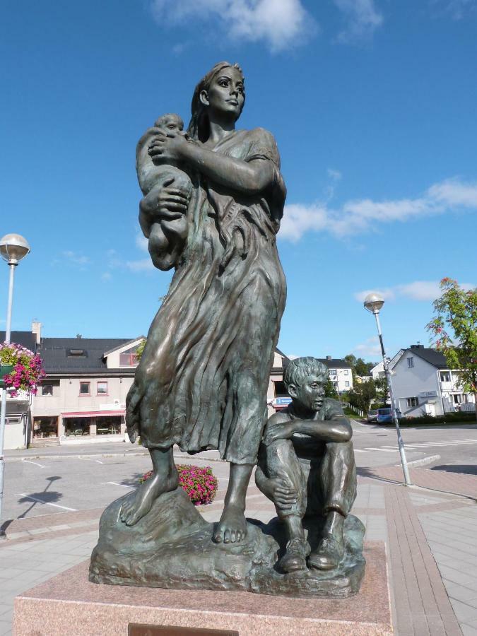 Kirkenes Hotell Bagian luar foto