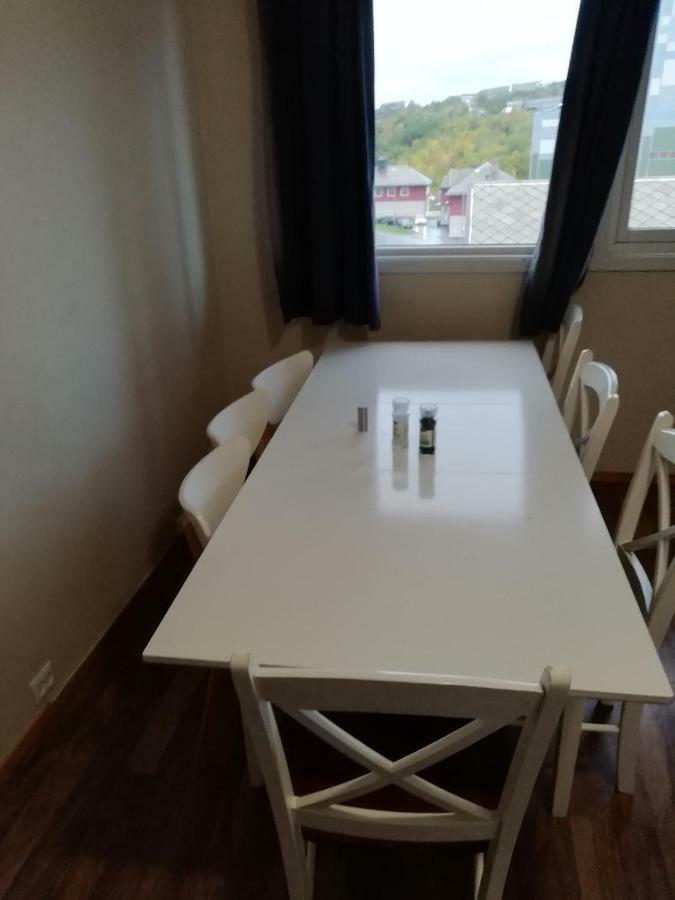 Kirkenes Hotell Bagian luar foto